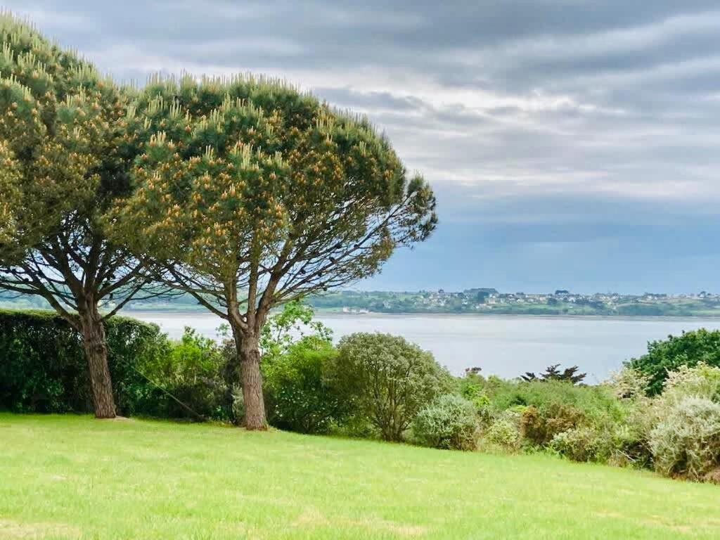Kermartin - Maison De Famille Avec Vue Sur La Baie De Morlaix Plouézocʼh 외부 사진